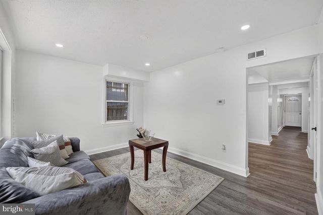 922 47TH ST NE, Washington, DC 20019