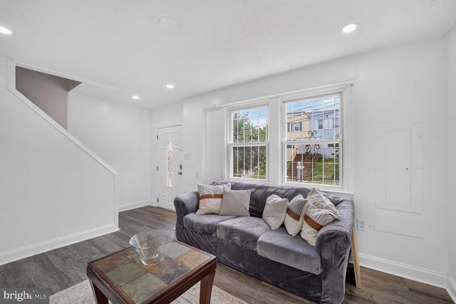 922 47TH ST NE, Washington, DC 20019