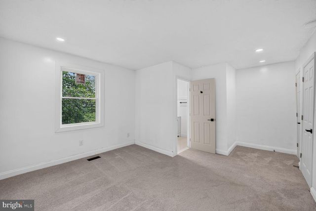 922 47TH ST NE, Washington, DC 20019