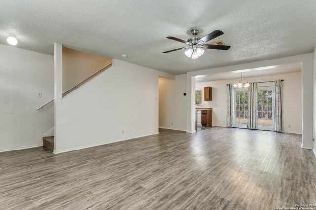 6019 Lyndell, San Antonio, TX 78244