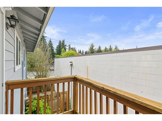3925 Sw MULTNOMAH Blvd 201, Portland, OR 97219