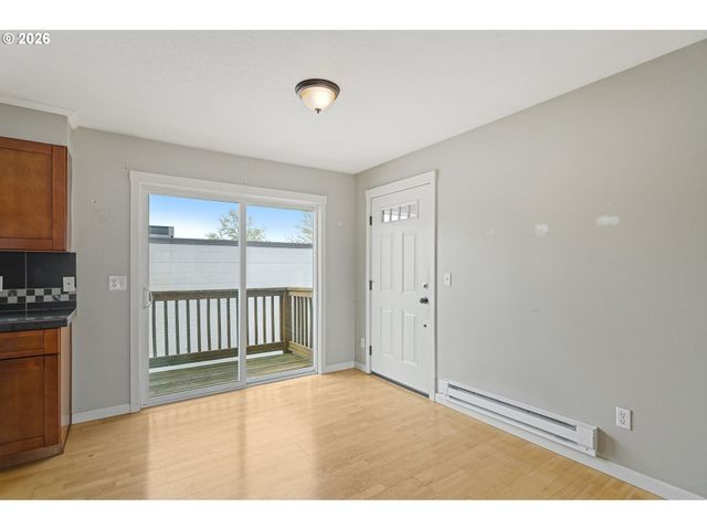 3925 Sw MULTNOMAH Blvd 201, Portland, OR 97219