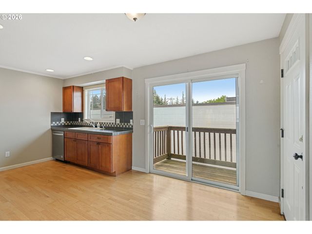 3925 Sw MULTNOMAH Blvd 201, Portland, OR 97219
