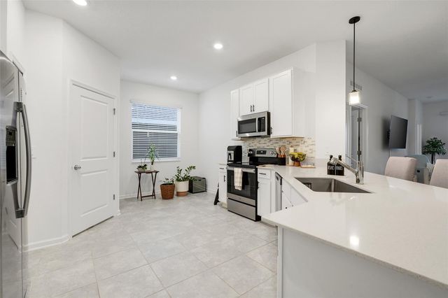 356 HEROIC ROAD, Davenport, FL 33837