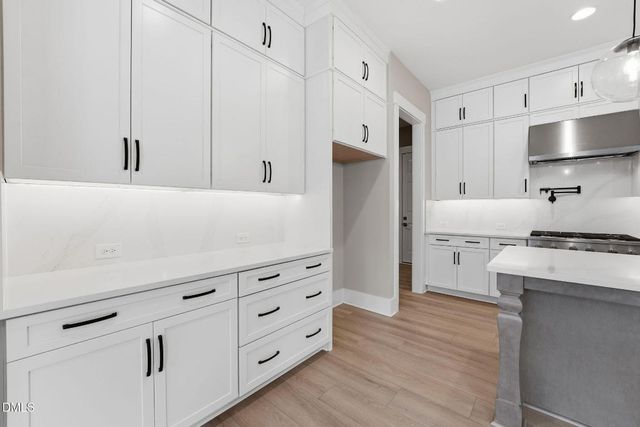 318 Ivy Ridge Road, Chapel Hill, NC 27516