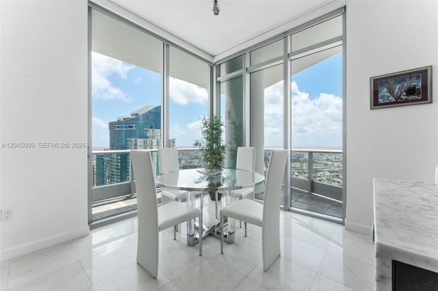 900 Biscayne Blvd 5812, Miami, FL 33132