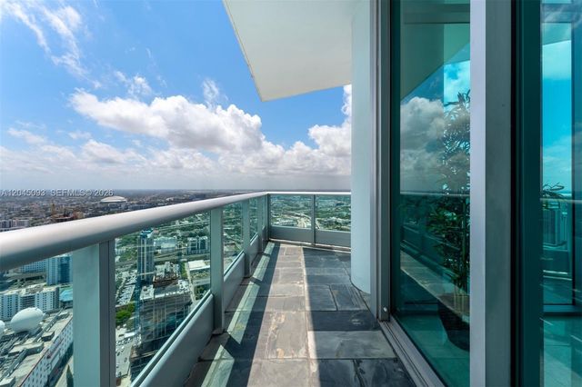 900 Biscayne Blvd 5812, Miami, FL 33132