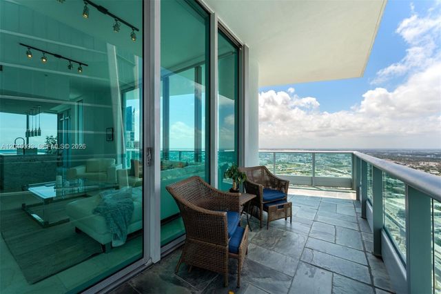 900 Biscayne Blvd 5812, Miami, FL 33132