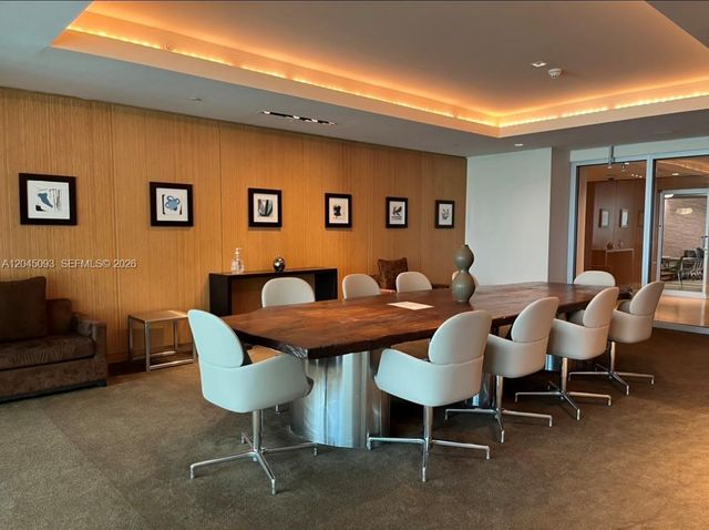 900 Biscayne Blvd 5812, Miami, FL 33132