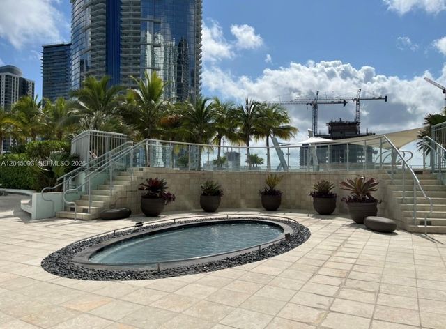 900 Biscayne Blvd 5812, Miami, FL 33132