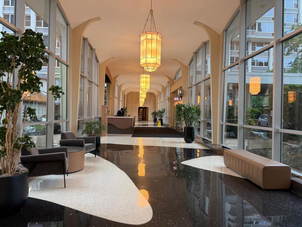 4250 N Marine Drive 905, Chicago, IL 60613 — photo 2