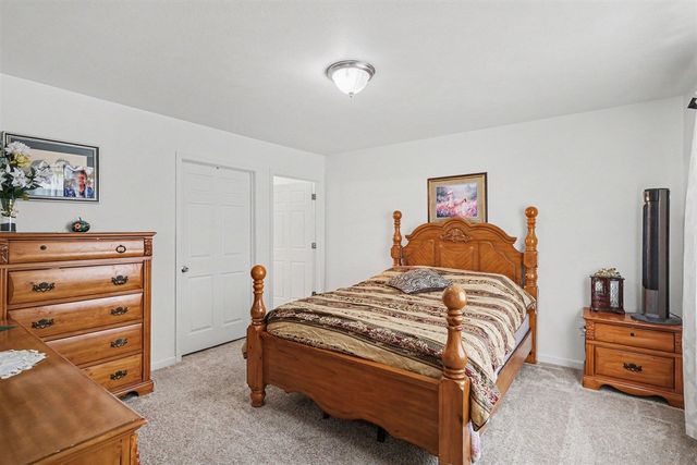 501 Pioneer Trail, Cedar Springs, MI 49319