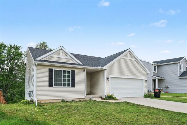 501 Pioneer Trail, Cedar Springs, MI 49319