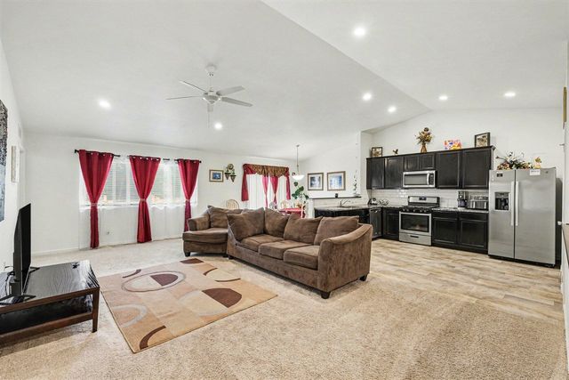 501 Pioneer Trail, Cedar Springs, MI 49319