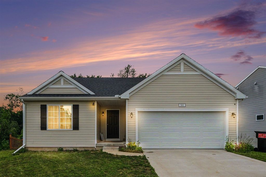 501 Pioneer Trail, Cedar Springs, MI 49319