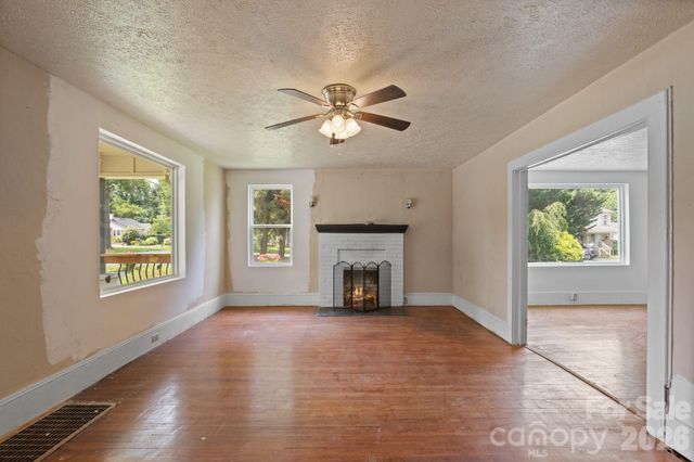 1434 S Main Street, Waynesville, NC 28786