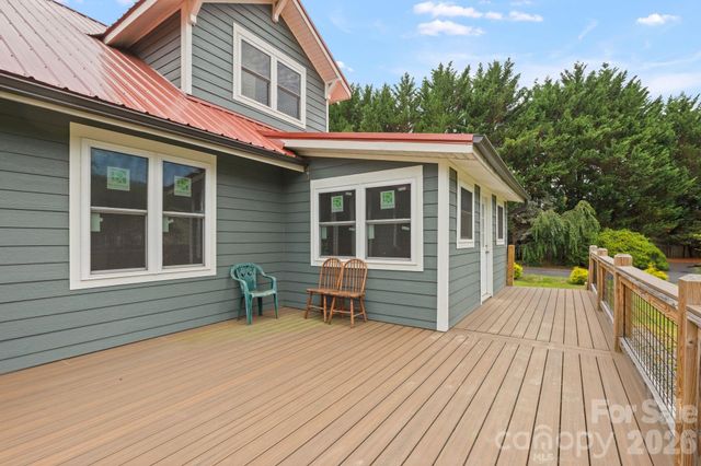 1434 S Main Street, Waynesville, NC 28786