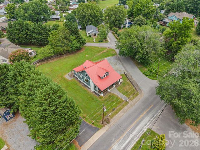1434 S Main Street, Waynesville, NC 28786