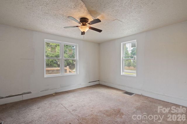 1434 S Main Street, Waynesville, NC 28786