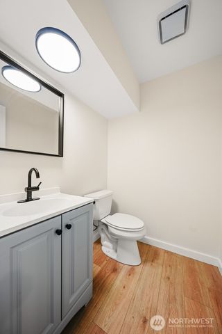 3943 S 271st Place, Kent, WA 98032