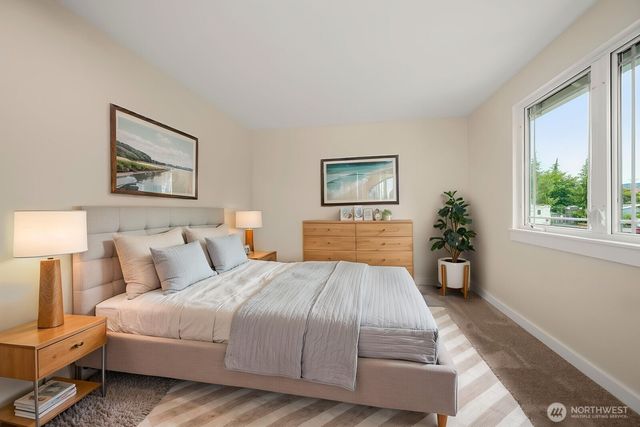 3943 S 271st Place, Kent, WA 98032