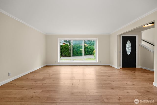 3943 S 271st Place, Kent, WA 98032