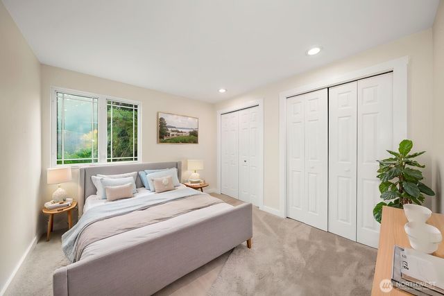 3943 S 271st Place, Kent, WA 98032