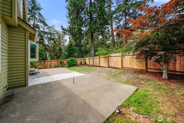 3943 S 271st Place, Kent, WA 98032