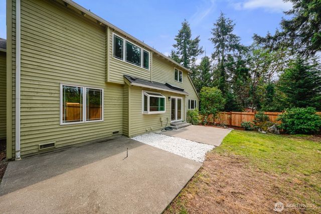 3943 S 271st Place, Kent, WA 98032
