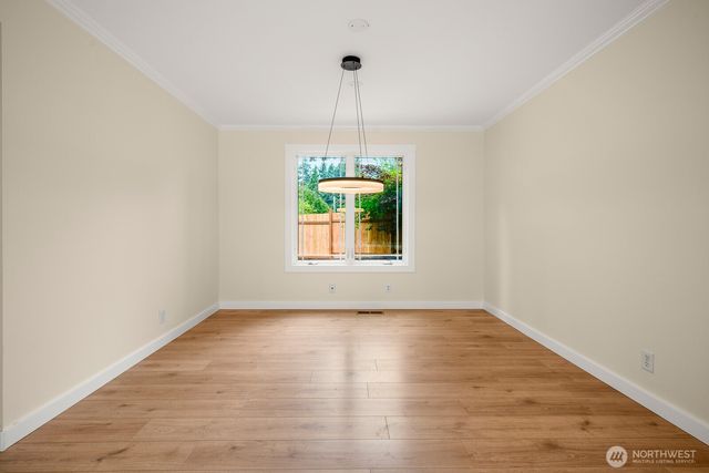3943 S 271st Place, Kent, WA 98032