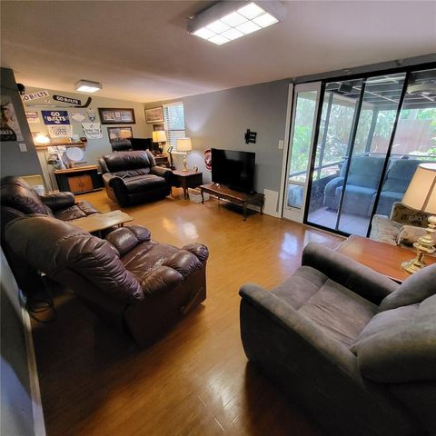 5107 CRESTHILL DRIVE, Tampa, FL 33615