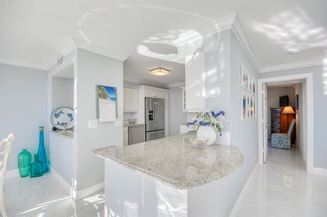 120 Lakeshore Drive 937, North Palm Beach, FL 33408