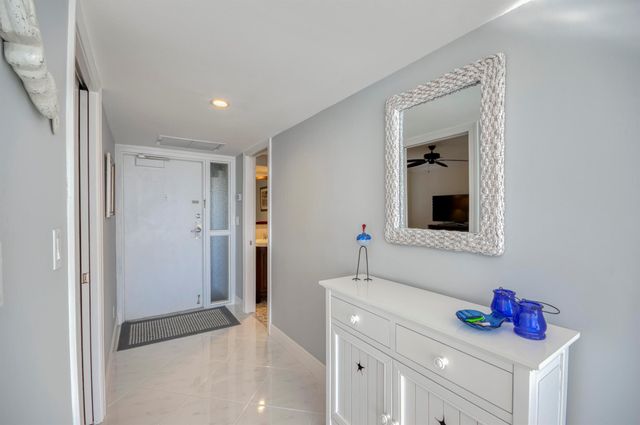 120 Lakeshore Drive 937, North Palm Beach, FL 33408