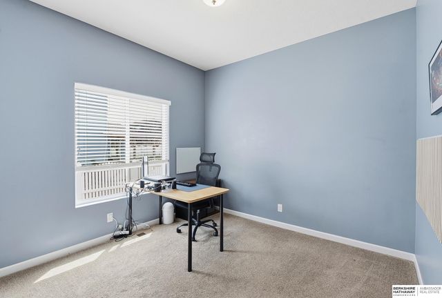 11003 Superior Drive, Papillion, NE 68046