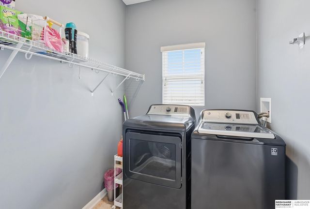 11003 Superior Drive, Papillion, NE 68046