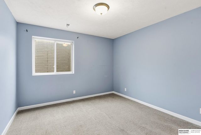 11003 Superior Drive, Papillion, NE 68046