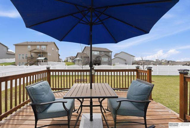 11003 Superior Drive, Papillion, NE 68046