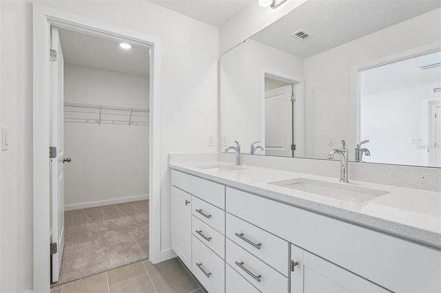 2704 MEADOW CREST DRIVE, St Cloud, FL 34773