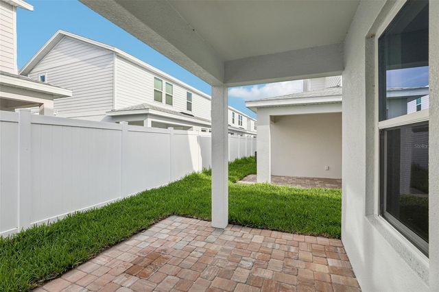 2704 MEADOW CREST DRIVE, St Cloud, FL 34773