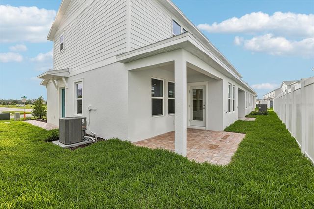 2704 MEADOW CREST DRIVE, St Cloud, FL 34773