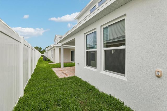 2704 MEADOW CREST DRIVE, St Cloud, FL 34773