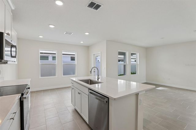2704 MEADOW CREST DRIVE, St Cloud, FL 34773