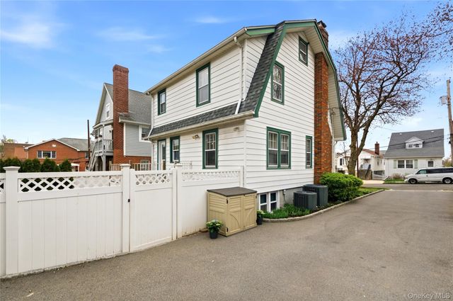 9 Harding Avenue, Yonkers, NY 10704