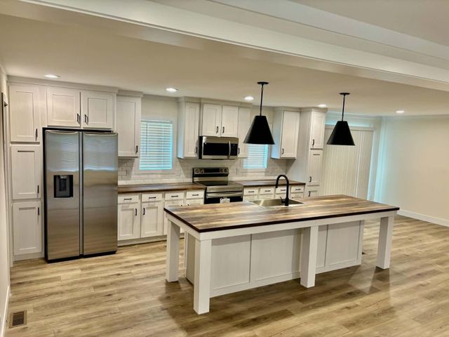 3702 Buck Mountain RD, Roanoke, VA 24018