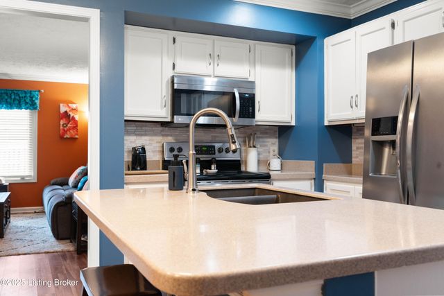 252 MOSER RD, Louisville, KY 40223