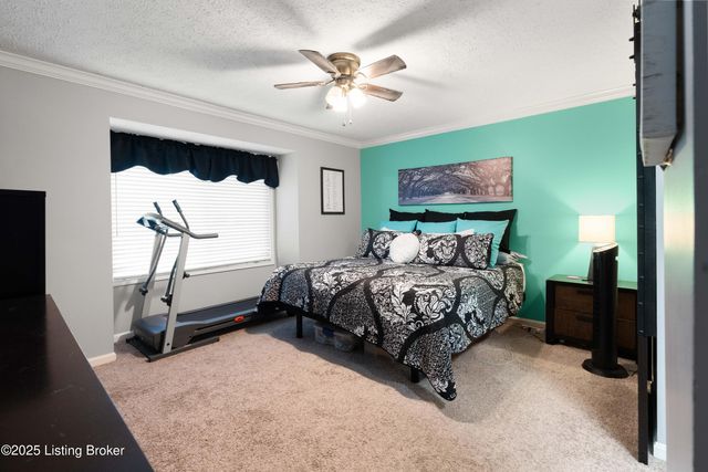 252 MOSER RD, Louisville, KY 40223