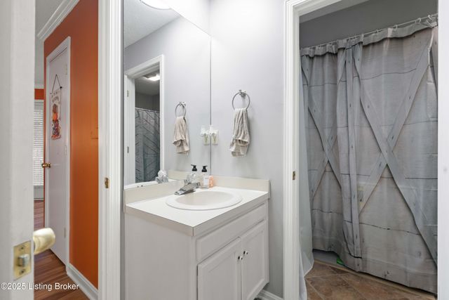 252 MOSER RD, Louisville, KY 40223