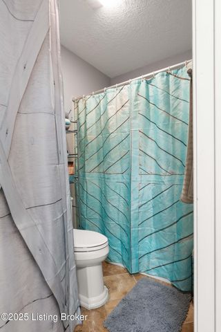 252 MOSER RD, Louisville, KY 40223