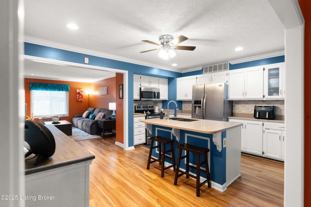 252 MOSER RD, Louisville, KY 40223