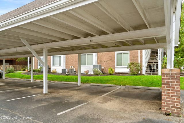 252 MOSER RD, Louisville, KY 40223